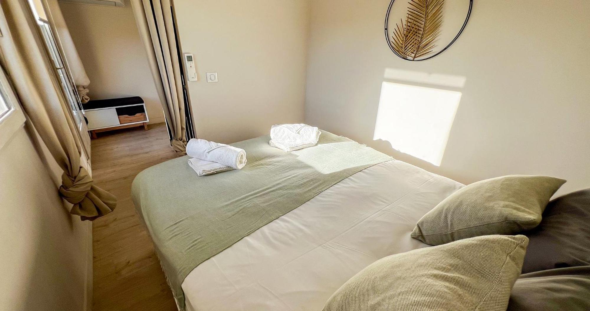 Ac - Private Exterior - Au Pied Du Palais Des Papes! Apartment Avignon Luaran gambar